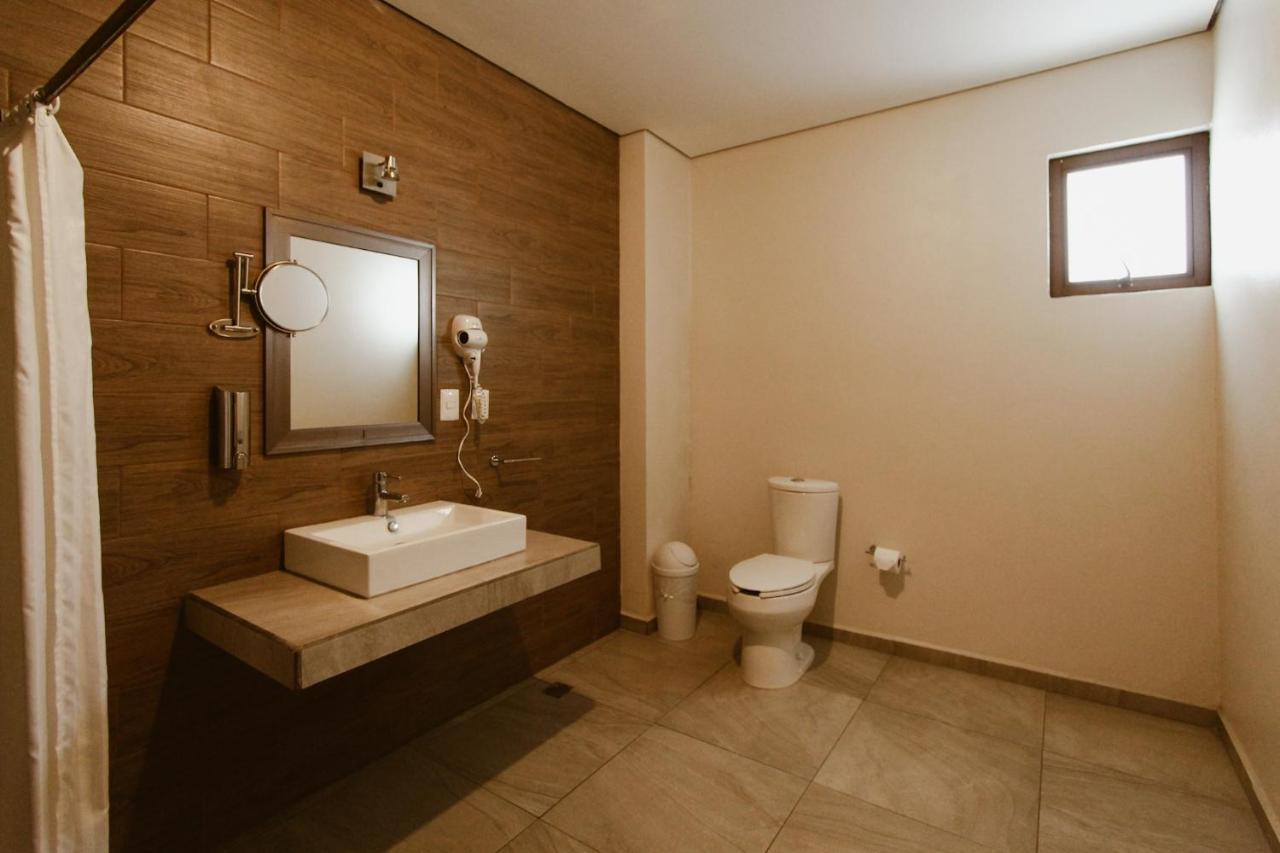 Hotel Guivá Aeropuerto Oaxaca Esterno foto