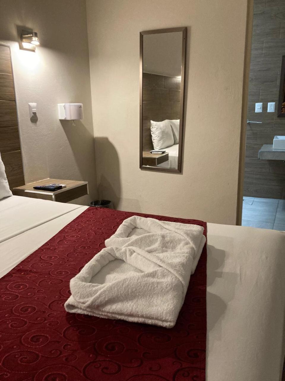 Hotel Guivá Aeropuerto Oaxaca Esterno foto
